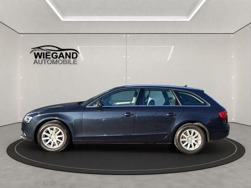 Gebraucht Audi A4 Business 150 PS (110 kW) 2015 Blau Kombi