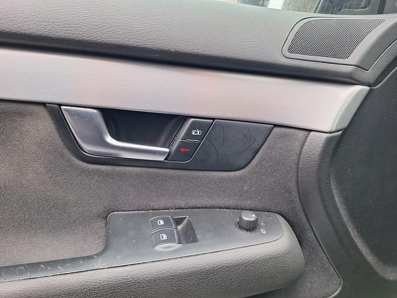 Second-hand Audi A4 116 CP (85 kW) 2006 Berlinǎ