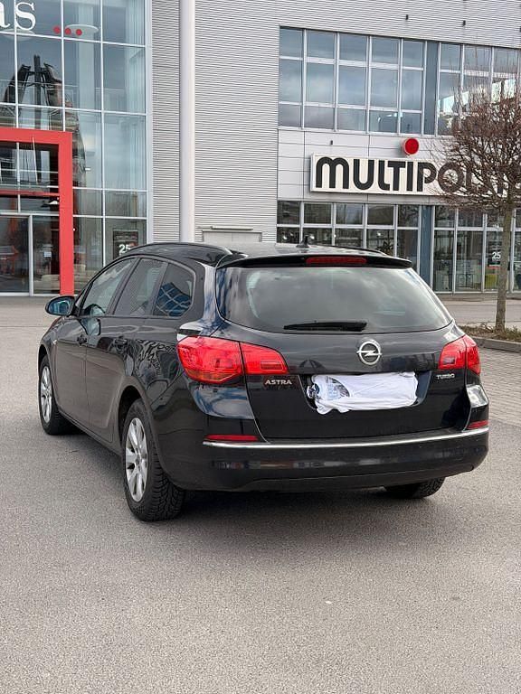 Gebraucht Opel Astra 140 PS (102 kW) 2015 Schwarz Kombi