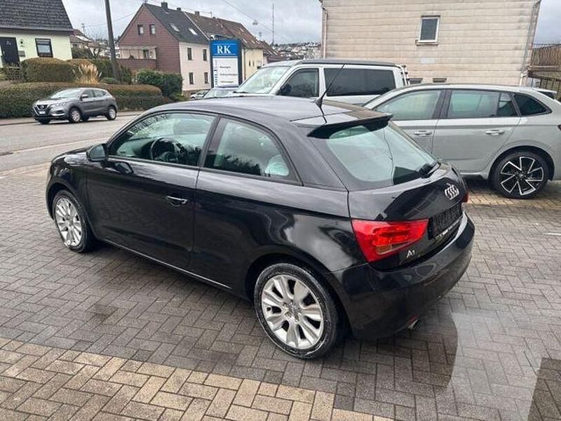 Gebraucht Audi A1 Ambition 105 PS (77 kW) 2011 Schwarz Kleinwagen