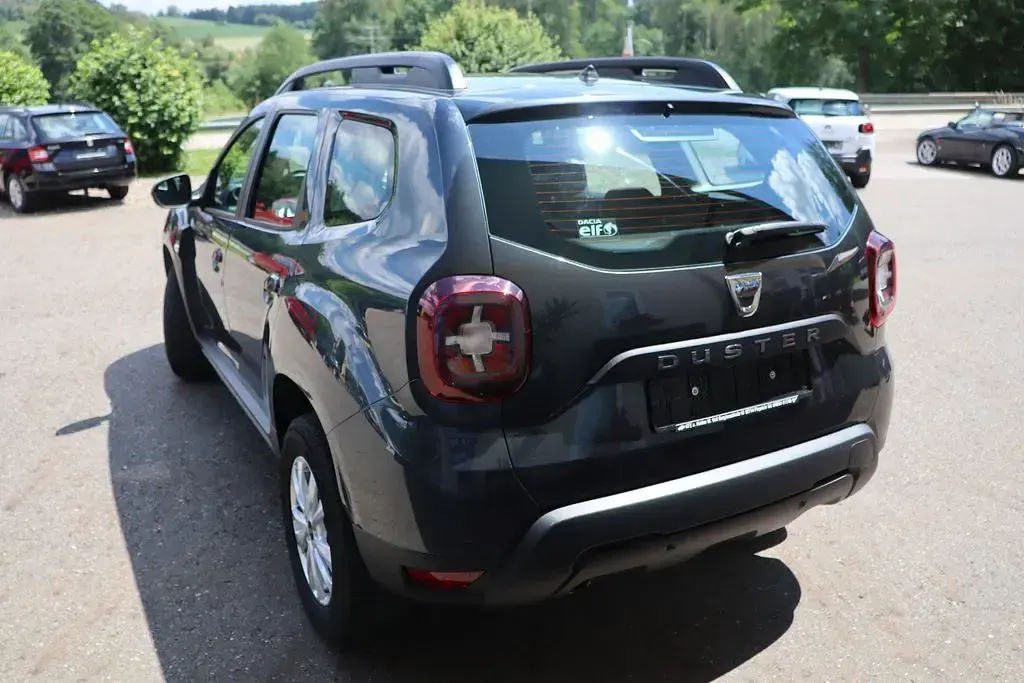 Gebraucht Dacia Duster Comfort 114 PS (83 kW) 2019 Grau SUV