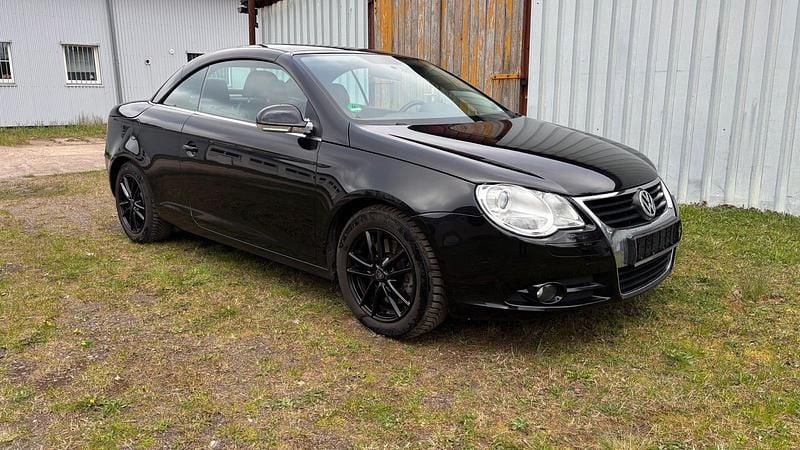 Używany VW Eos 140 KM (102 kW) 2007 Czarny Kabriolet