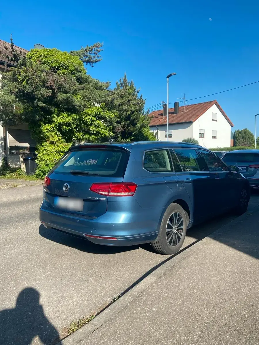 Gebraucht VW Passat 150 PS (110 kW) 2017 Blau Kombi