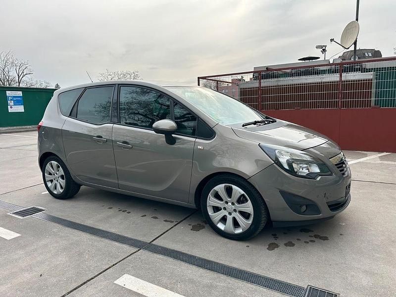 Gebraucht Opel Meriva Edition 101 PS (74 kW) 2010 Grau Van / Kleinbus