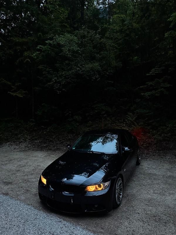 Schwarz Gebraucht 2007 BMW 320 Coupé | 3.400 € (Guter Preis) - Bild 1/4