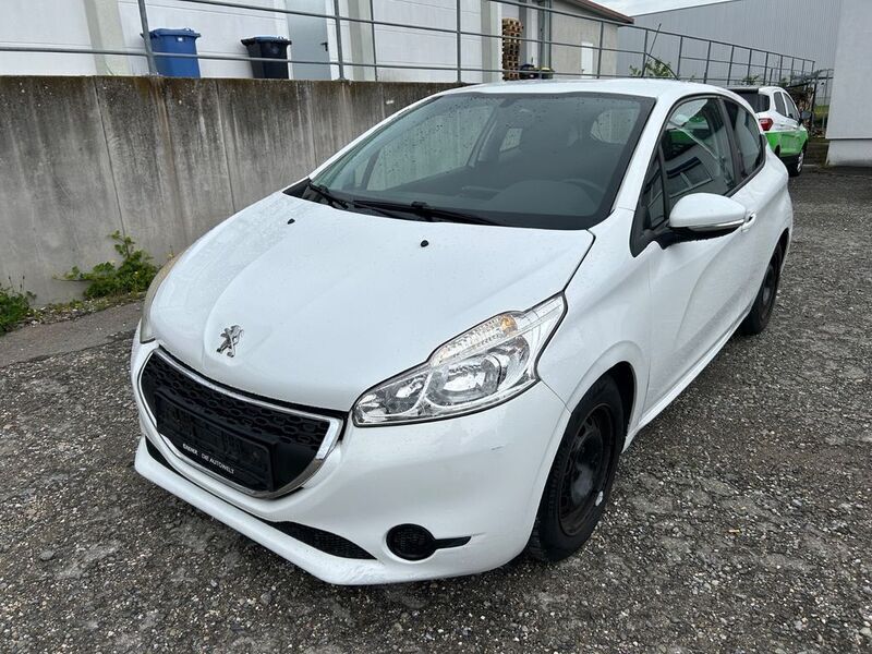 Weiß Gebraucht 2012 Peugeot 208 Active Kleinwagen | 2.950 € (Fairer Preis) - Bild 1/4