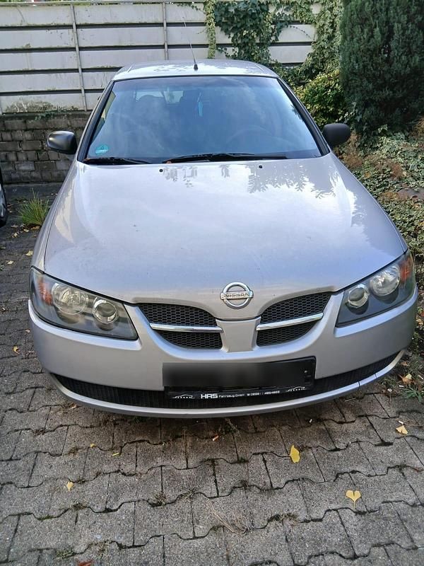 Grau Gebraucht 2004 Nissan Almera Kleinwagen | 1.300 € (Superpreis) - Bild 1/3