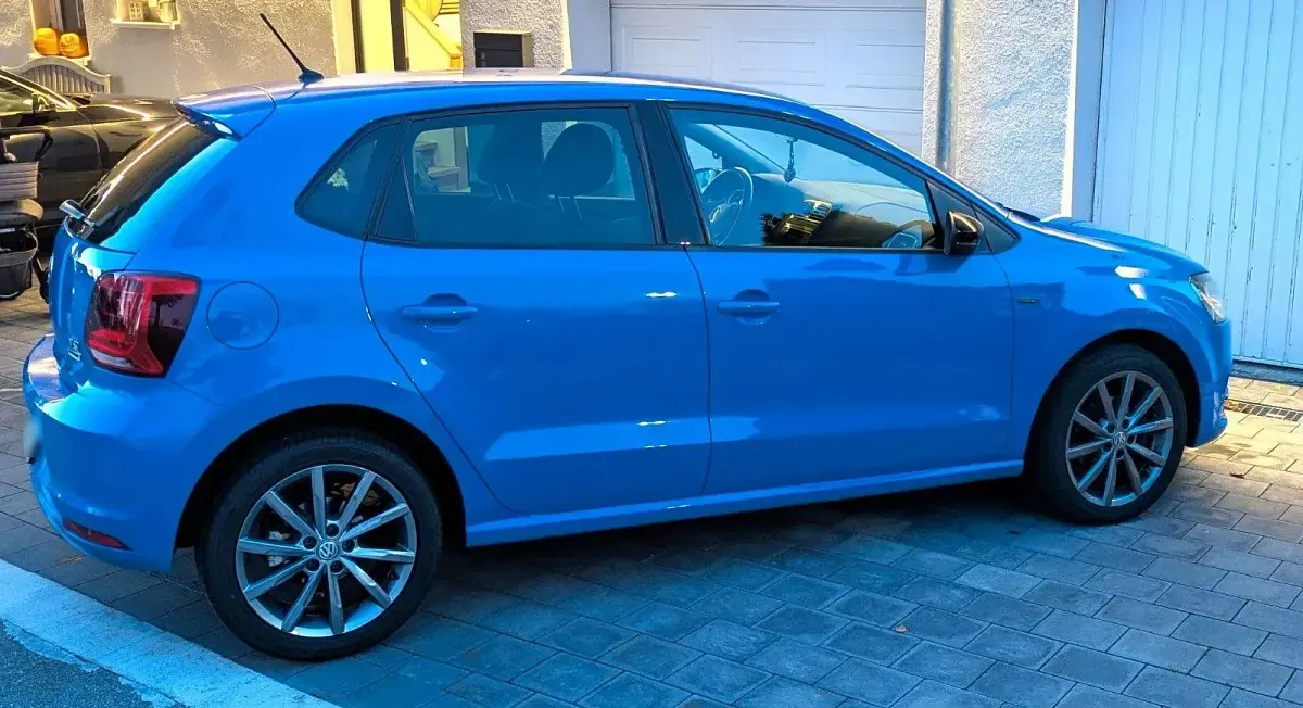 Gebraucht VW Polo Comfortline 90 PS (66 kW) 2014 Blau Kleinwagen