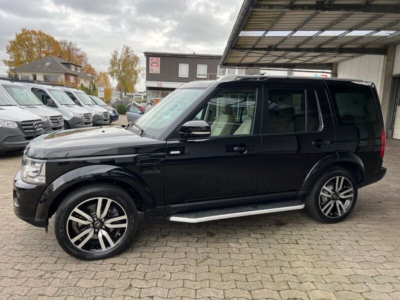 Schwarz Gebraucht 2016 Land Rover Discovery 4 HSE Luxury SUV | 39.999 € - Bild 1/4