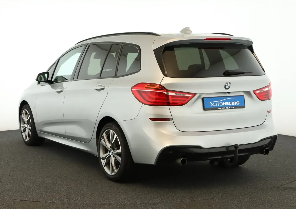 Gebraucht BMW 220 Gran Tourer M Sport 192 PS (141 kW) 2018 Glaciersilber Van / Kleinbus