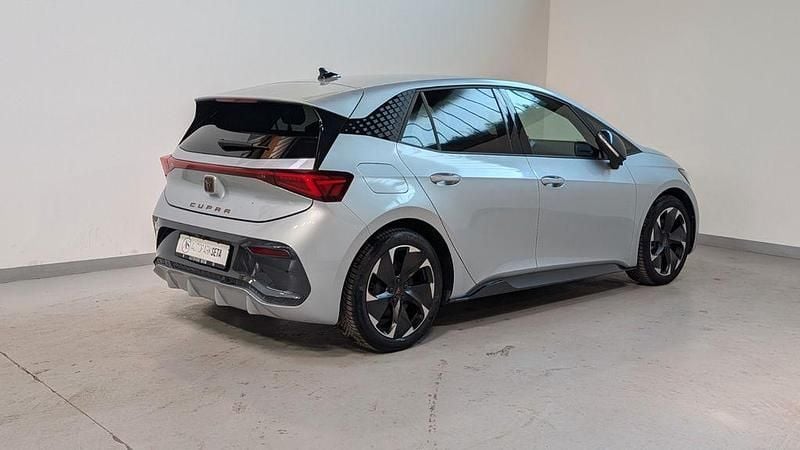 Używany Cupra Born 169 kW (231 KM) 2023 Srebrny Hatchback