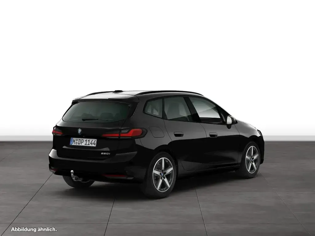 Gebraucht BMW 220 Active Tourer 156 PS (114 kW) 2025 Schwarz Van / Kleinbus