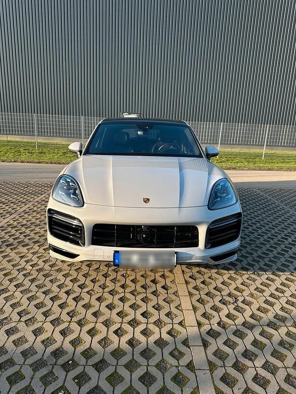 Andere farben Gebraucht 2020 Porsche Cayenne SUV | 67.950 € (Fairer Preis) - Bild 1/4