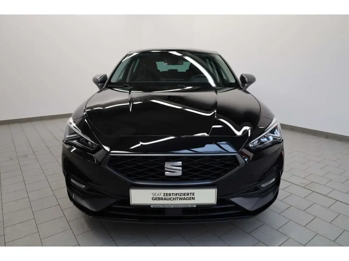 Gebraucht Seat Leon FR 150 PS (110 kW) 2022 Mitternachtsschwarz Limousine