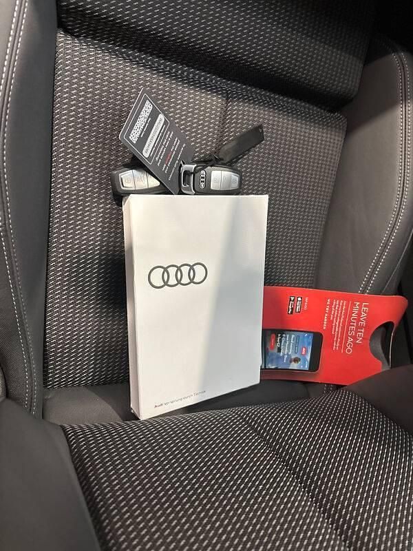 Gebraucht Audi A3 Ambiente 150 PS (110 kW) 2025 Blanc glacier Limousine