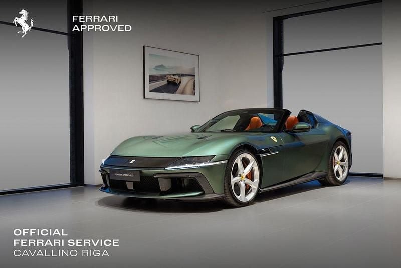 Grün Gebraucht 2024 Ferrari 12 Cilindri Cabrio | 544.500 € - Bild 1/4