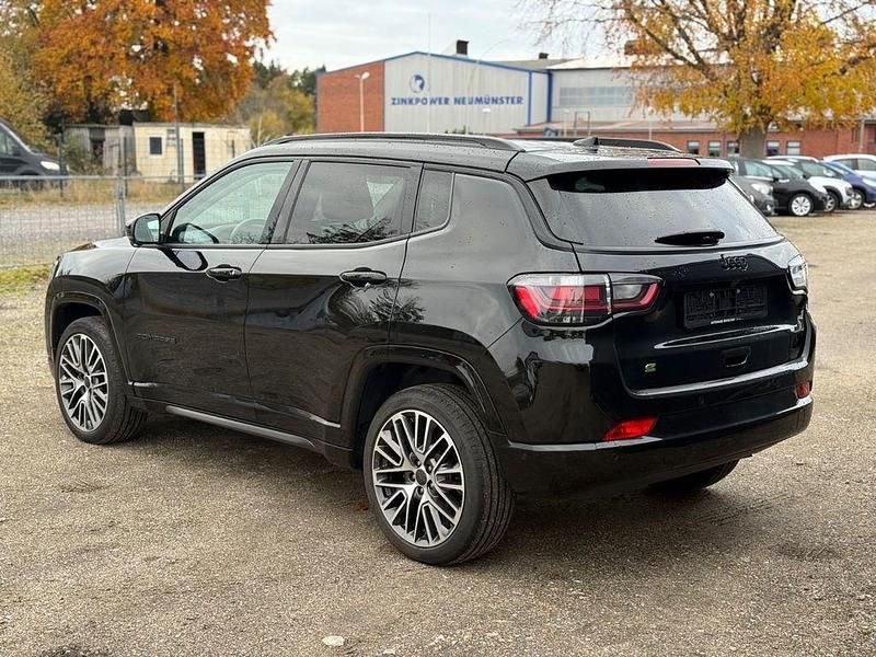 Second-hand Jeep Compass 131 CP (96 kW) 2023 Negru SUV