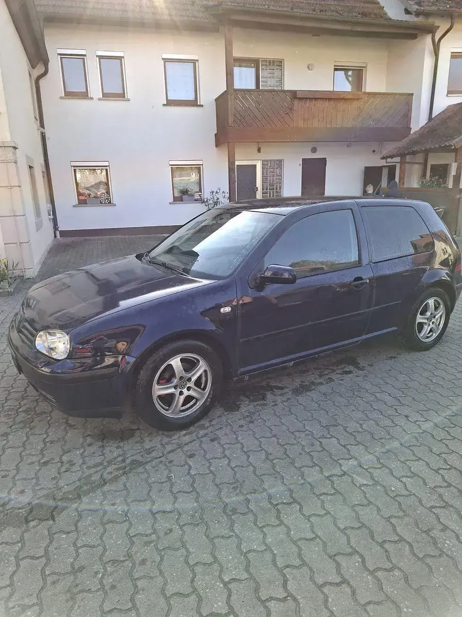 Gebraucht VW Golf IV Basis 101 PS (74 kW) 2001 Blau Limousine
