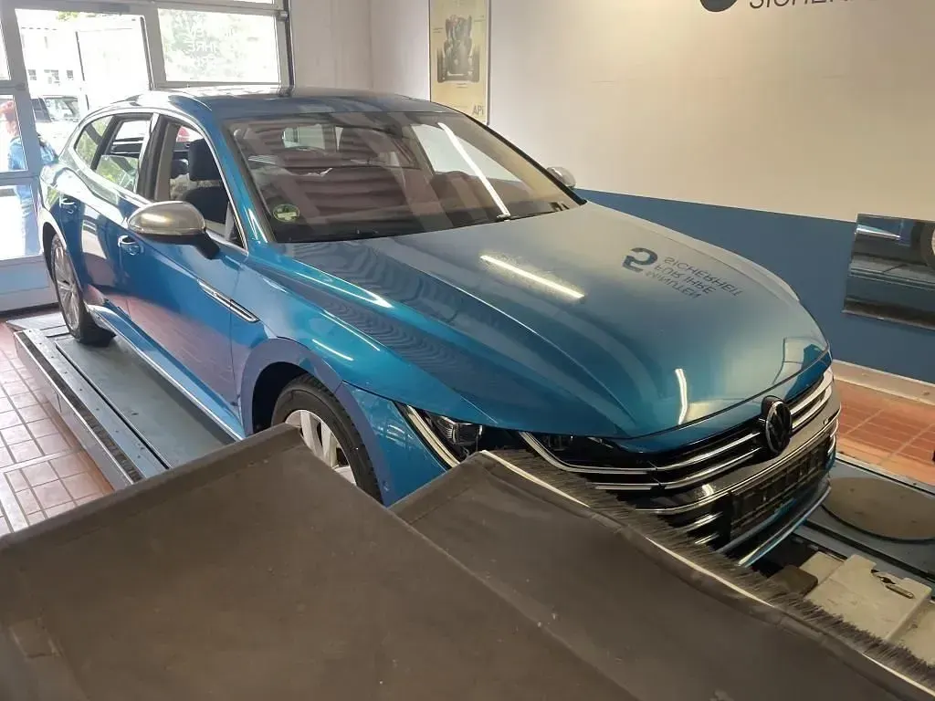 Gebraucht VW Arteon Elegance 150 PS (110 kW) 2021 Blau Limousine