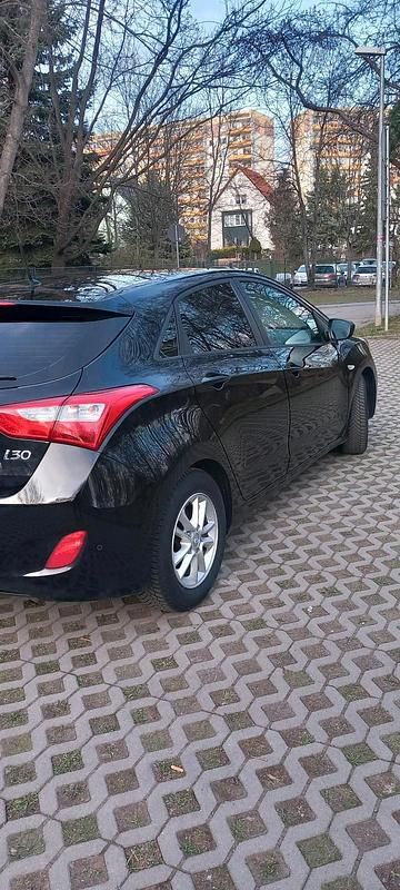 Gebraucht Hyundai i30 99 PS (72 kW) 2014 Schwarz Limousine