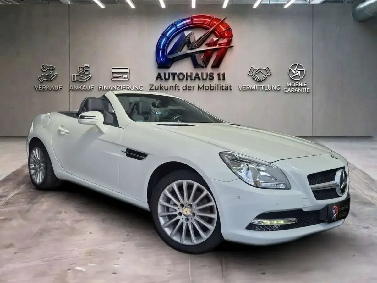 Gebraucht Mercedes SLK200 184 PS (135 kW) 2015 Weiß Cabrio
