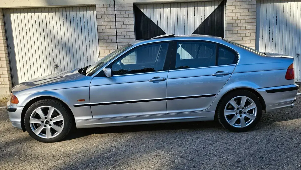 Gebraucht BMW 330 231 PS (169 kW) 2000 Silber Limousine