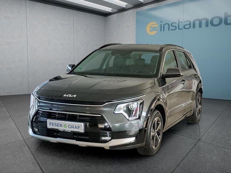 Grau Neu 2025 Kia Niro Vision SUV | 35.599 € (Fairer Preis) - Bild 1/4