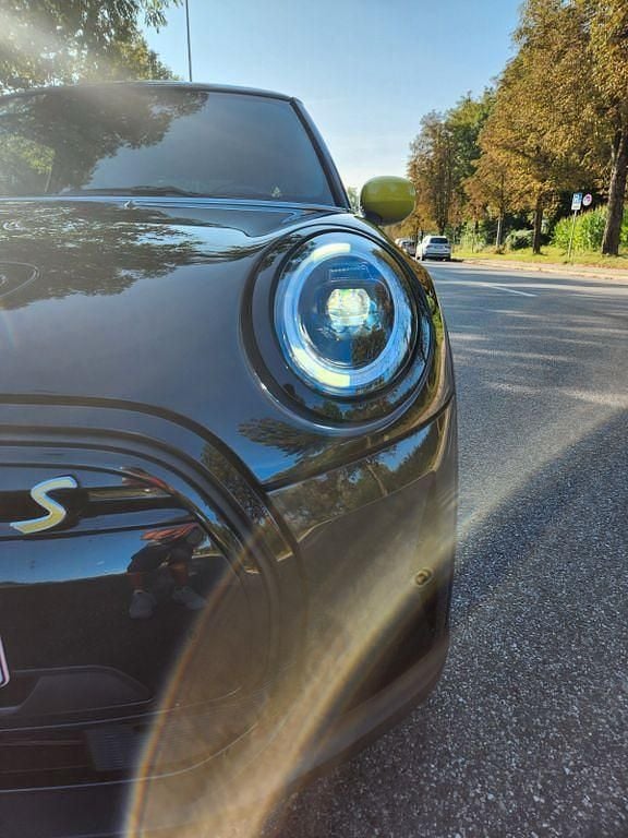 Gebraucht Mini Cooper SE 135 kW (184 PS) 2022 Schwarz Kleinwagen