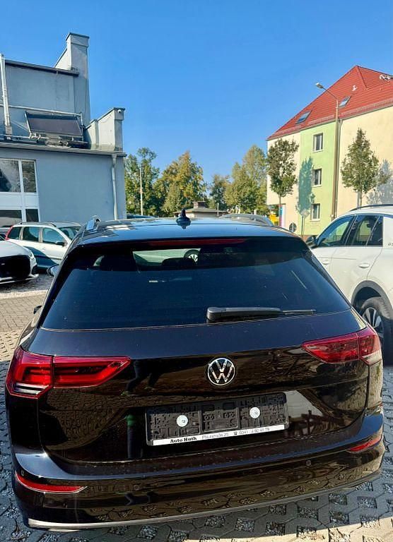 Gebraucht VW Golf VIII Move 131 PS (96 kW) 2024 Schwarz Kombi