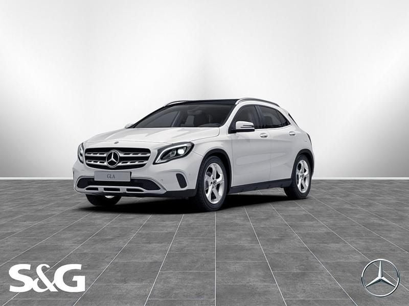 Unilack polarweiß Gebraucht 2018 Mercedes GLA180 Urban SUV | 15.677 € (Guter Preis) - Bild 1/4
