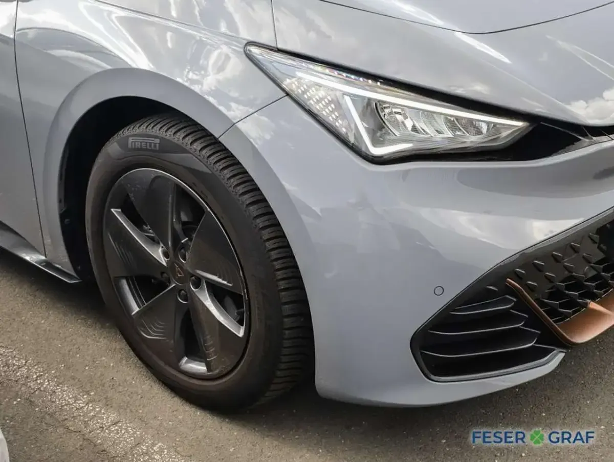 Gebraucht Cupra Born 150 kW (204 PS) 2023 Vaporgrau Kleinwagen