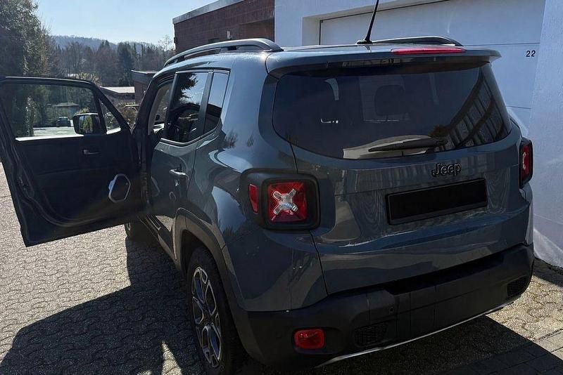 Gebraucht Jeep Renegade Limited 140 PS (102 kW) 2016 Grau SUV