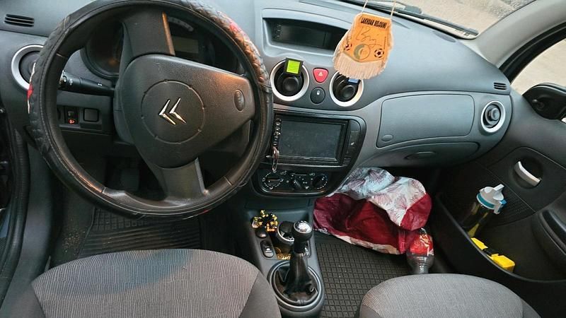 Grau Gebraucht 2007 Citroën C3 Kleinwagen | 2.900 € (Etwas zu teuer) - Bild 1/4