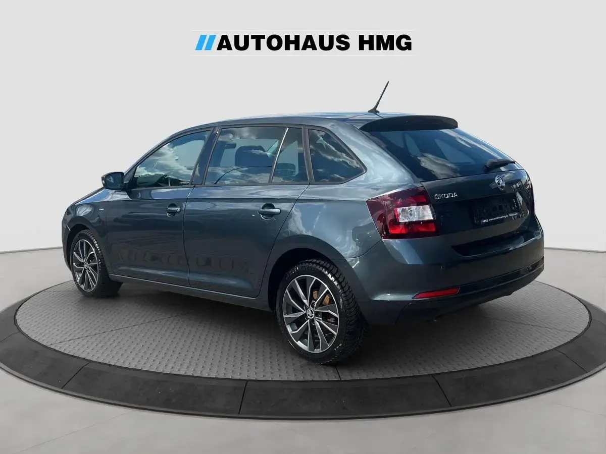 Gebraucht Skoda Rapid Drive 95 PS (69 kW) 2017 Grau Kleinwagen