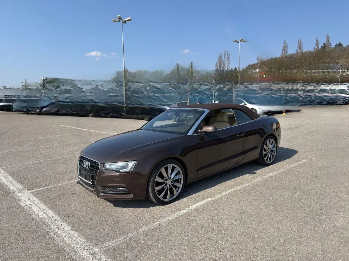 Używany Audi A5 Cabriolet Design 190 KM (139 kW) 2014 Brązowy Kabriolet