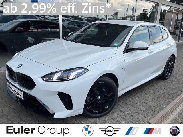 Weiss Gebraucht 2024 BMW 118 Performance Kleinwagen | 31.890 € (Etwas zu teuer) - Bild 1/4