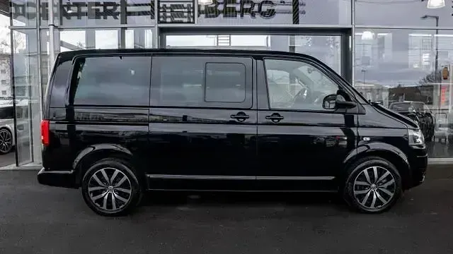 Usata VW Multivan Highline 180 CV (132 kW) 2015 Andere Monovolume