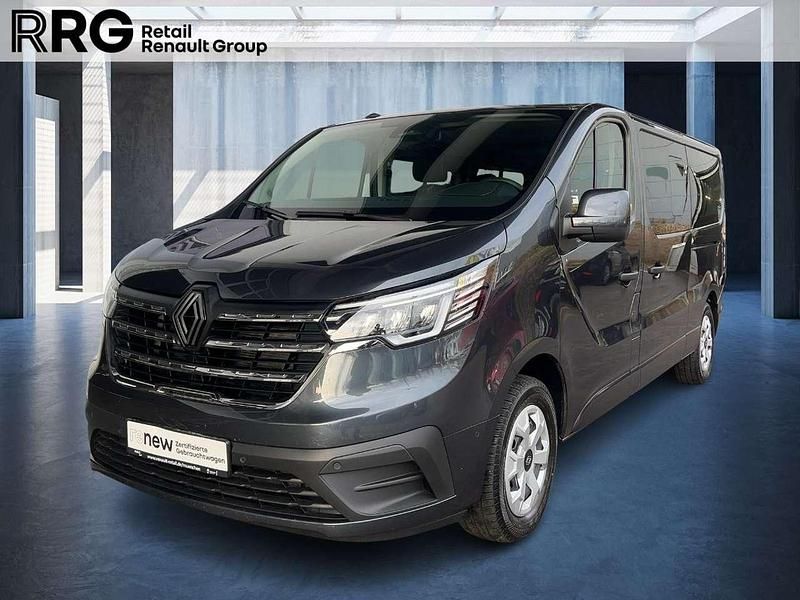 Grau Gebraucht 2024 Renault Trafic Evolution Van / Kleinbus | 34.490 € (Guter Preis) - Bild 1/3