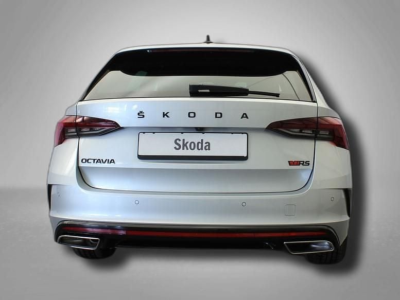 Gebraucht Skoda Octavia RS 200 PS (147 kW) 2023 Brillantsilber metallic Kombi
