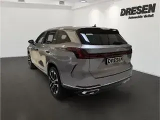 Neu MG MGS9 Comfort 299 PS (219 kW) 2026 Silber SUV