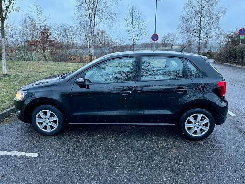 Gebraucht VW Polo Highline 90 PS (66 kW) 2013 Schwarz Limousine