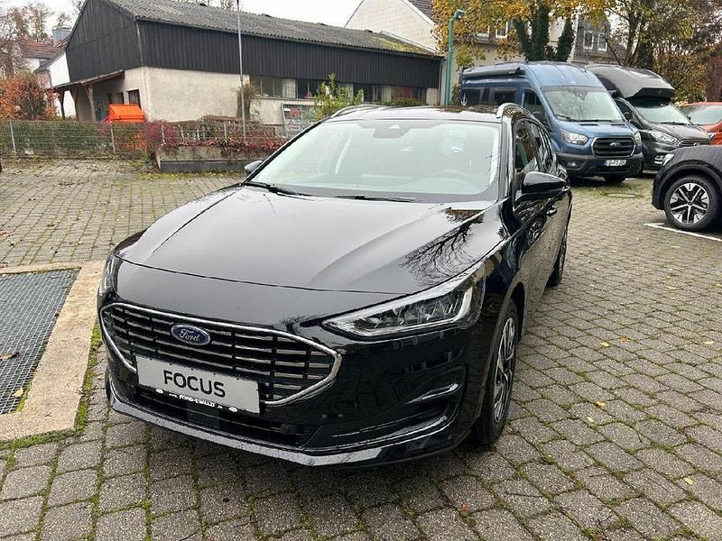 Gebraucht Ford Focus Titanium 125 PS (91 kW) 2024 Schwarz Limousine