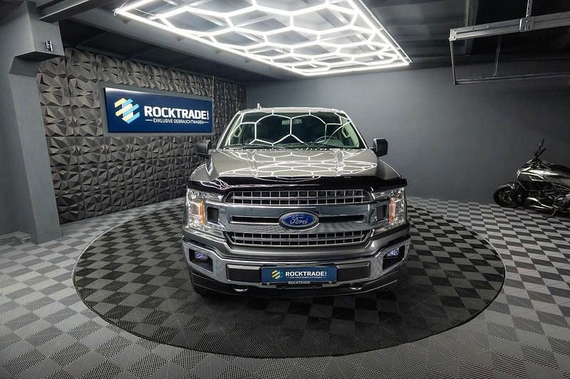 Gebraucht Ford V8 XLT 401 PS (294 kW) 2019 Grau SUV