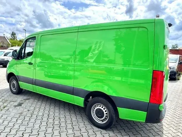 Gebraucht Mercedes Sprinter 163 PS (119 kW) 2020 Gruen Van