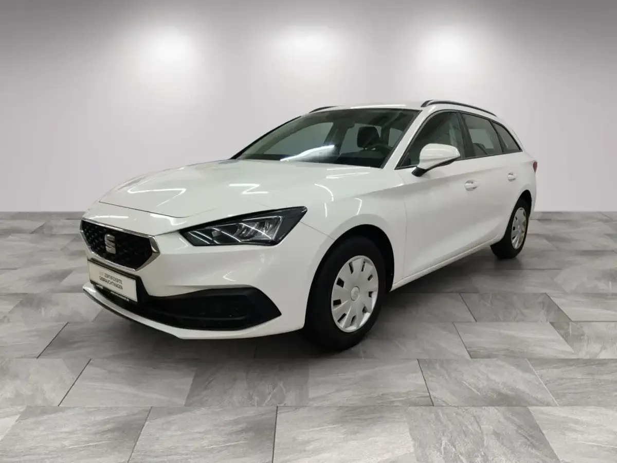 Używany Seat Leon Reference 90 KM (66 kW) 2022 Biały Kombi