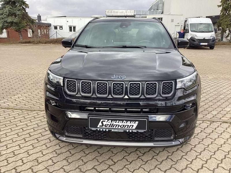 Gebraucht Jeep Compass 241 PS (177 kW) 2022 Carbon black SUV