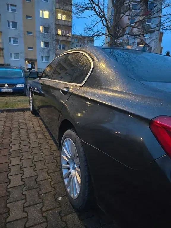 Gebraucht BMW 750L 408 PS (300 kW) 2010 Schwarz Limousine