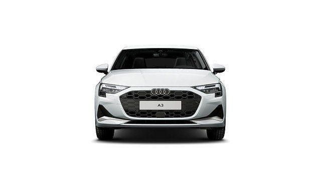 Gebraucht Audi A3 Advanced Plus 116 PS (85 kW) 2024 Gletscherweiß metallic Limousine