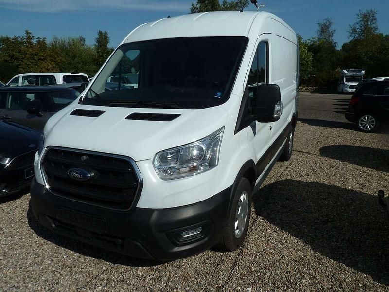 Gebraucht Ford Transit Trend 131 PS (96 kW) 2021 Frozen white Van / Kleinbus