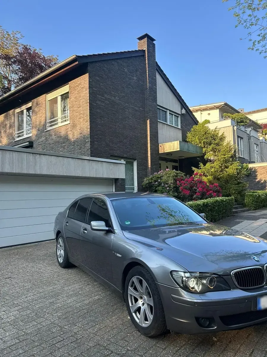 Używany BMW 750L 367 KM (269 kW) 2006 Szary Sedan/Limuzyna